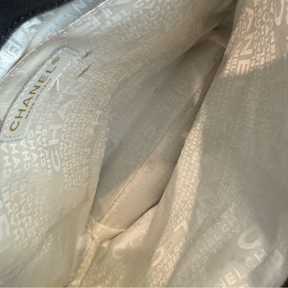 Chanel Vintage CC Square Stitch Tote Quilted Canvas - Picture 5 of 7
